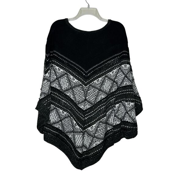 Democracy Women's Pullover Poncho Knit Sweater Large - Picture 2 of 5